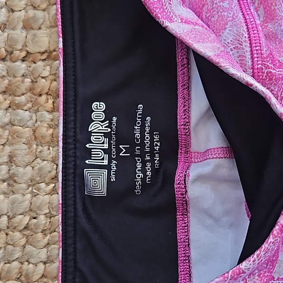 A) Lula roe workout pants - Picture 5 of 7